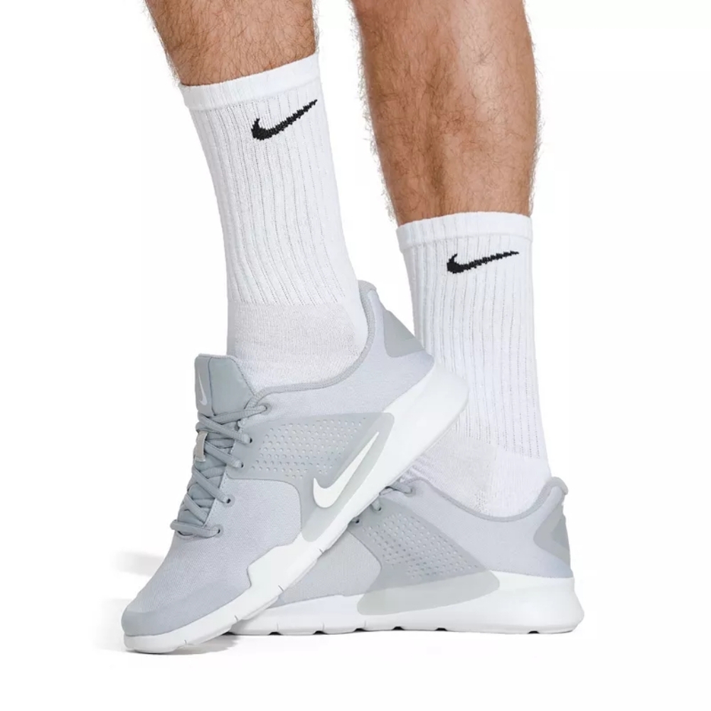 NIKE Everyday White Athletic Crew Socks